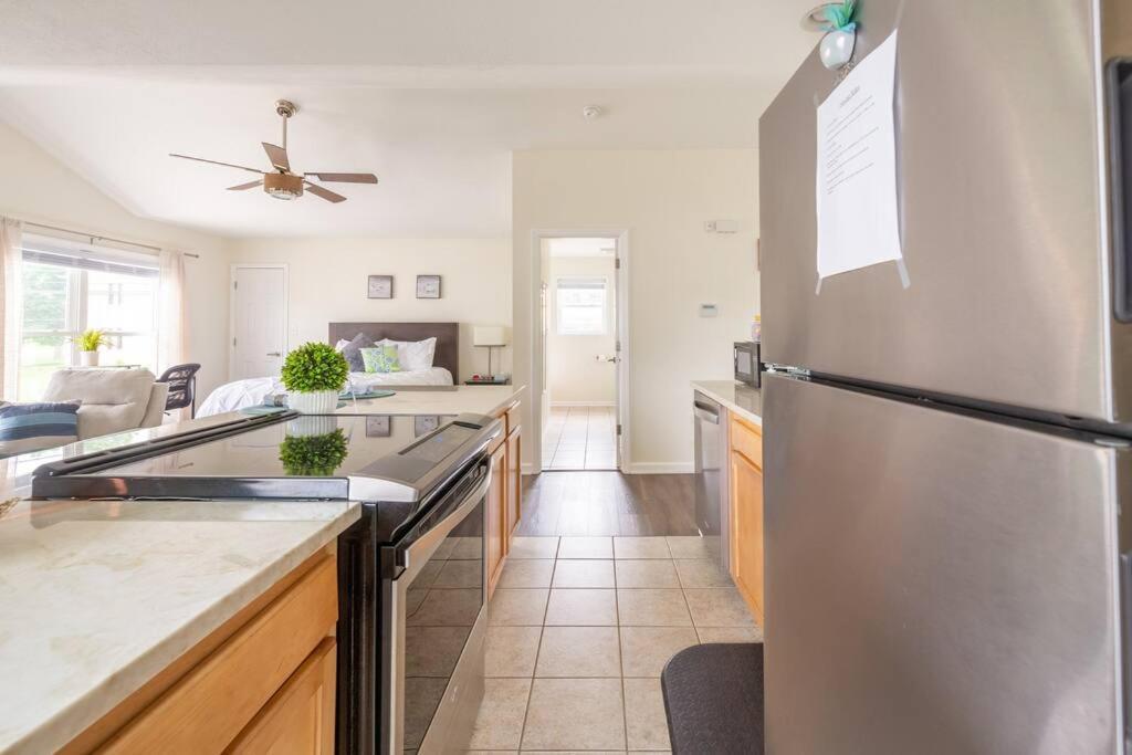Studio Suite 5 Minutes To Downtown Indianapolis Exteriör bild